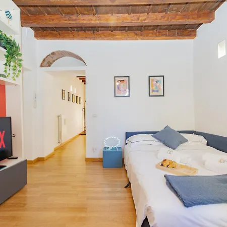 2 Bdr Flat - Direct Tram 15 Min Duomo Apartament Mediolan